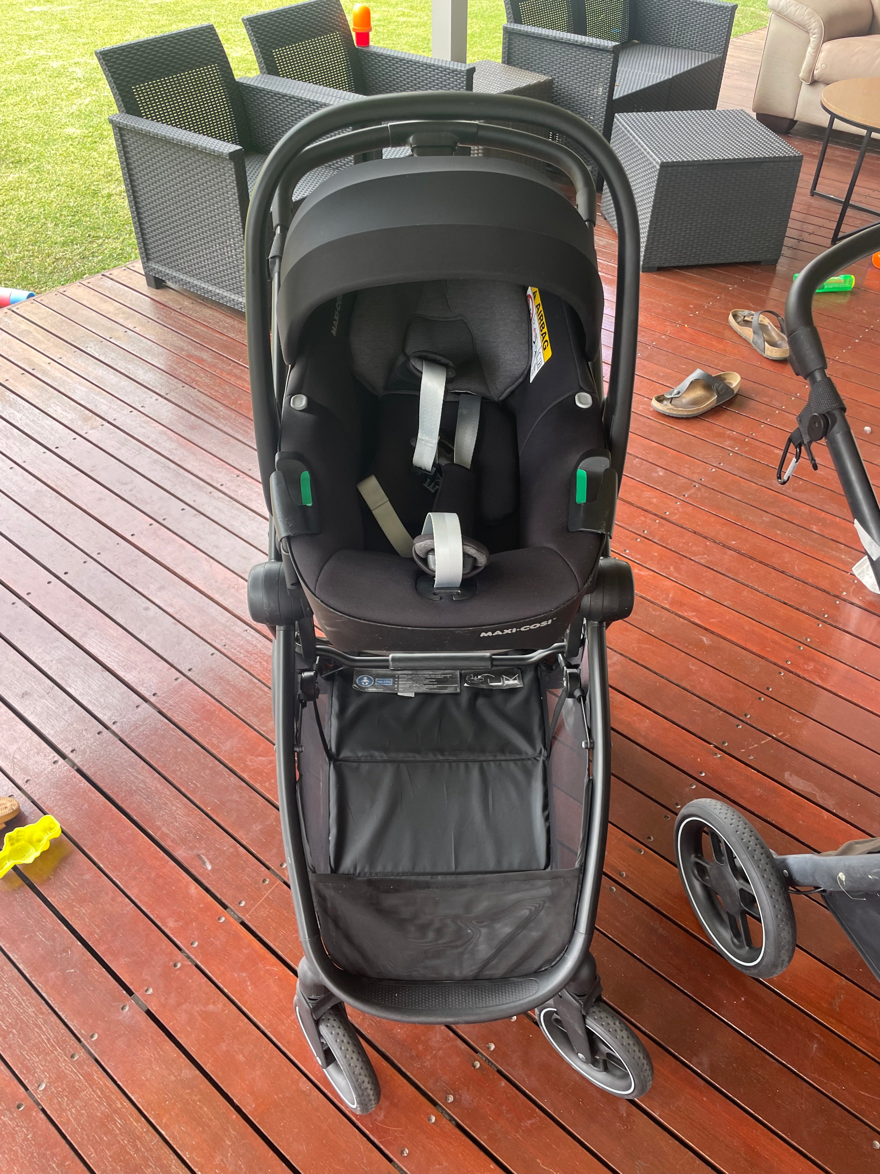 maxi cosi pebble stroller Maxi Cosi Pebble Car Seat and Maxi Cosi Zara stroller Chasis – PR3LOVED
