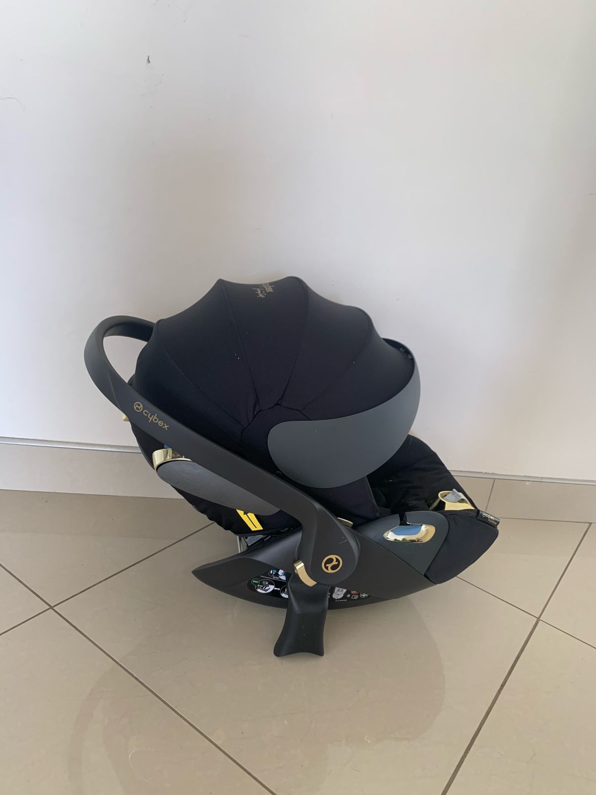cybex jeremy scott car seat Jeremy Scott Wings Cybex car seat* – PR3LOVED