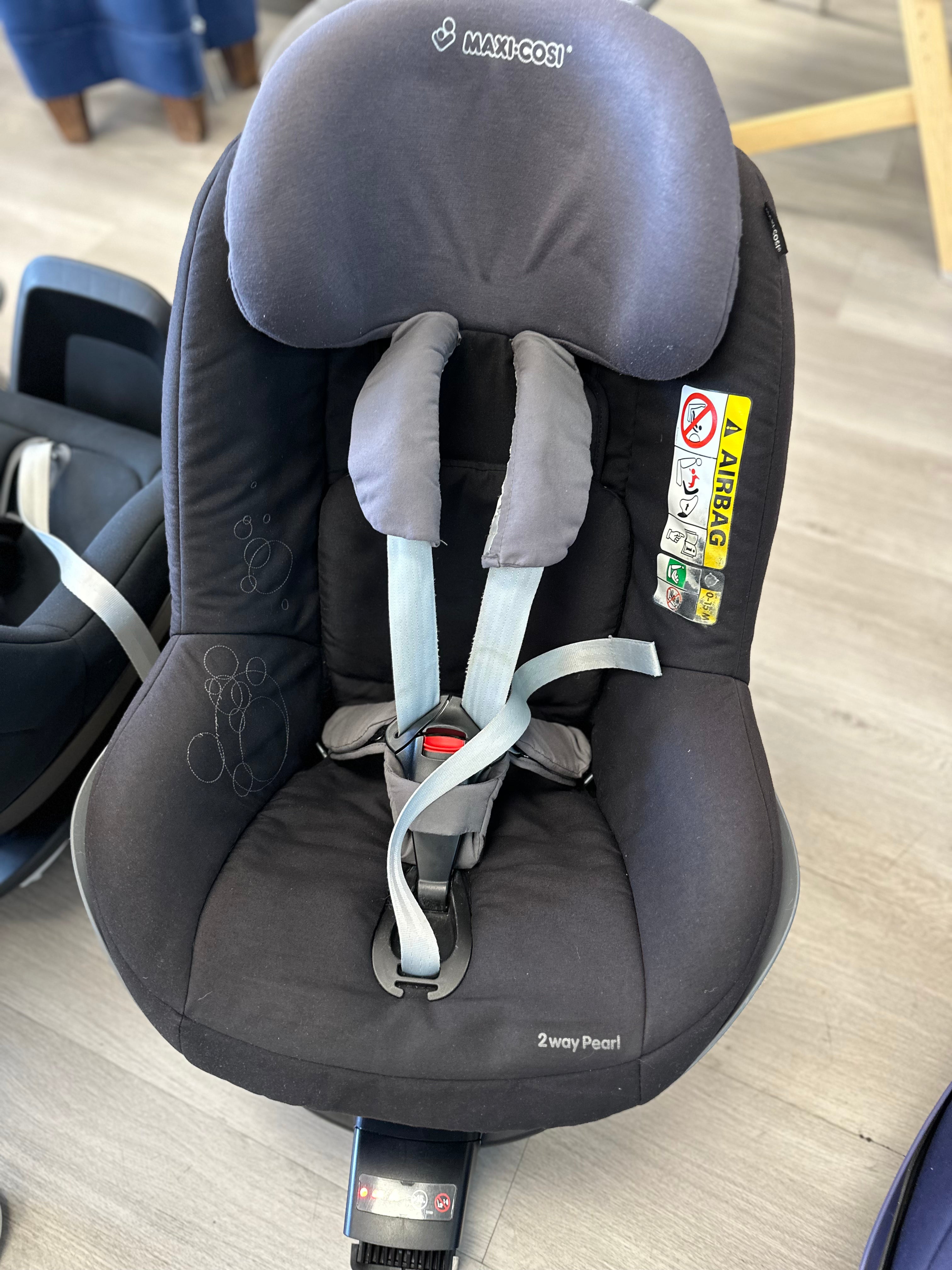 Maxi Cosi 2 Way Pearl Isofix PR3LOVED