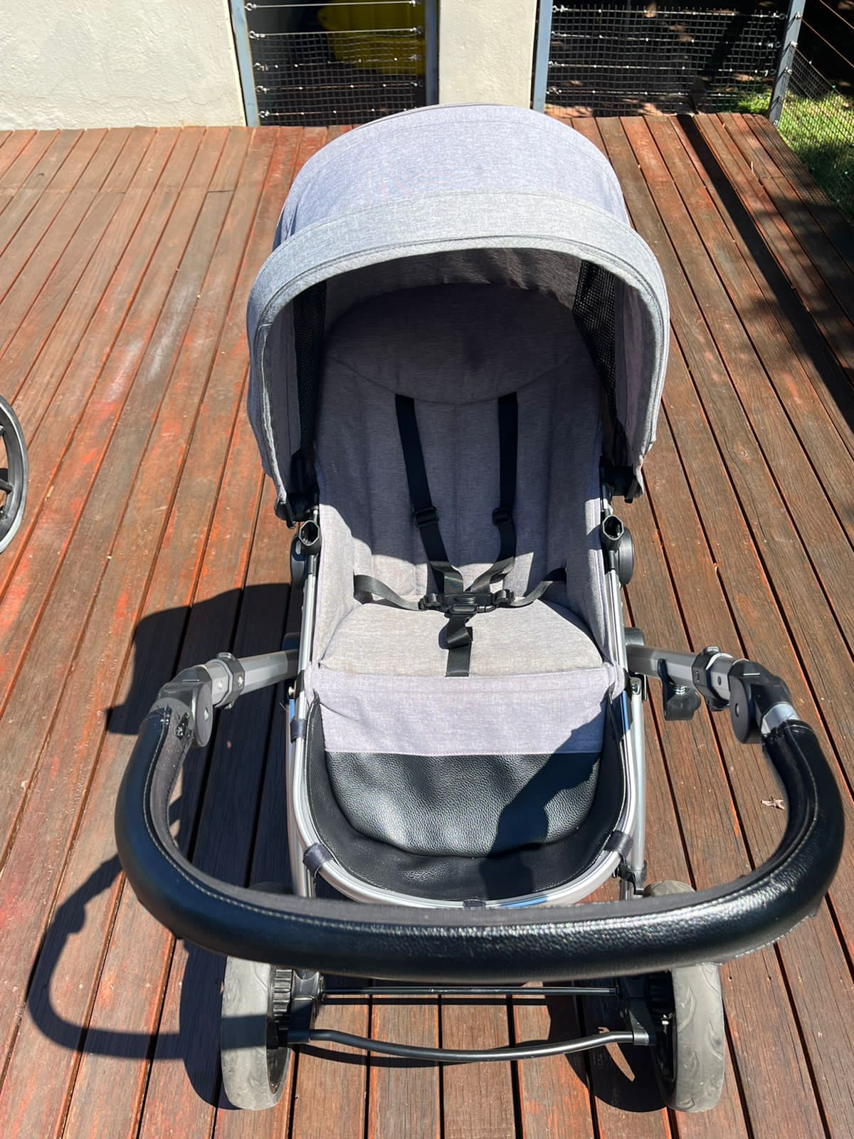 Noola Bug/Car seat & Isofix*