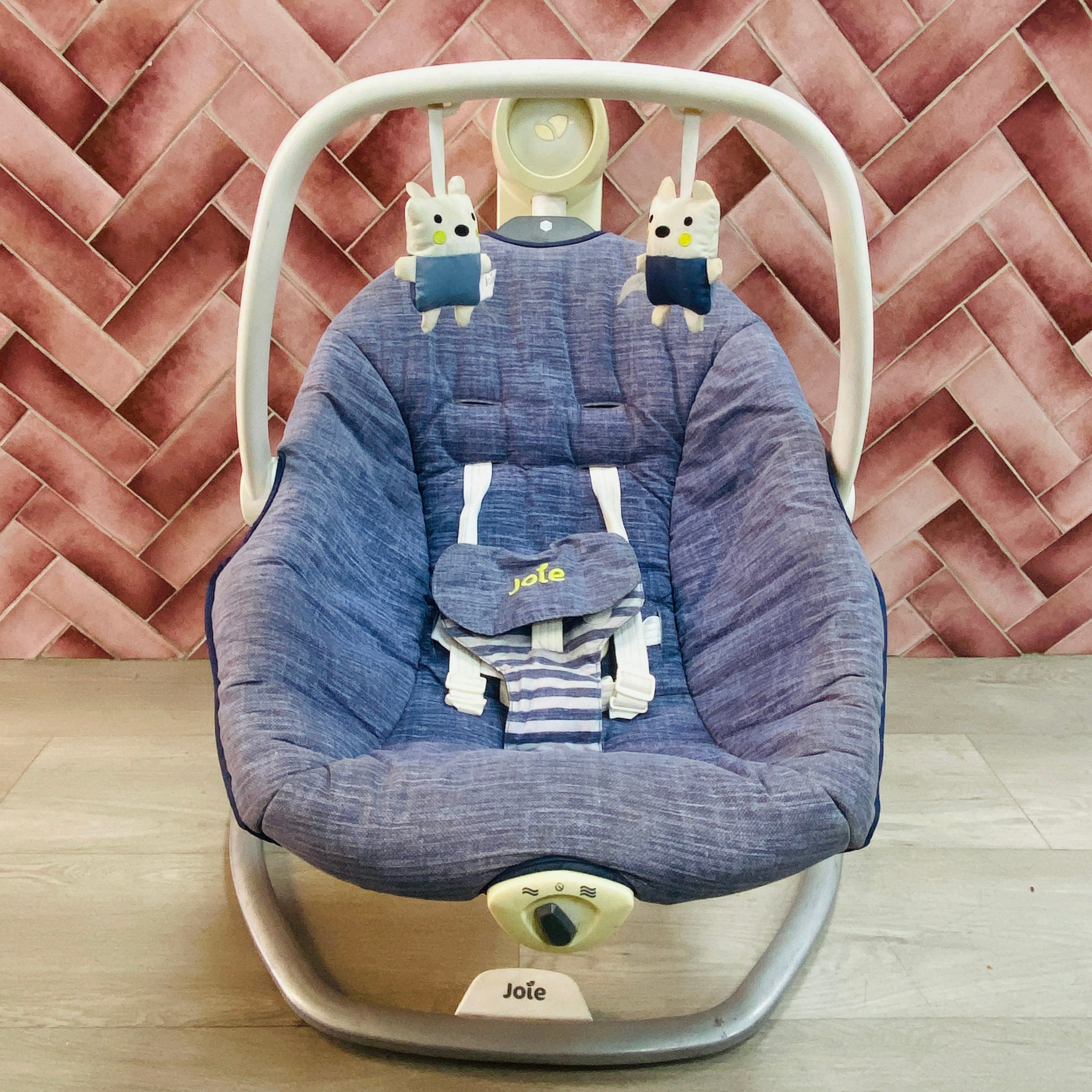 Joie Serina 2-in-1 Baby Swing and Rocker PR3LOVED Joie Serina 2-in-1 Baby Swing and Rocker PR3LOVED