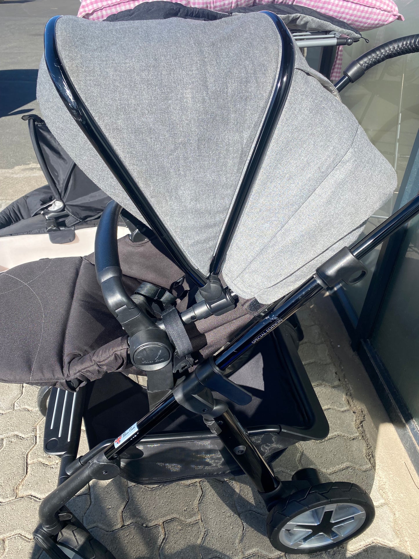 Silver Cross Pioneer Limited Edition Pram and Bassinet with accessories