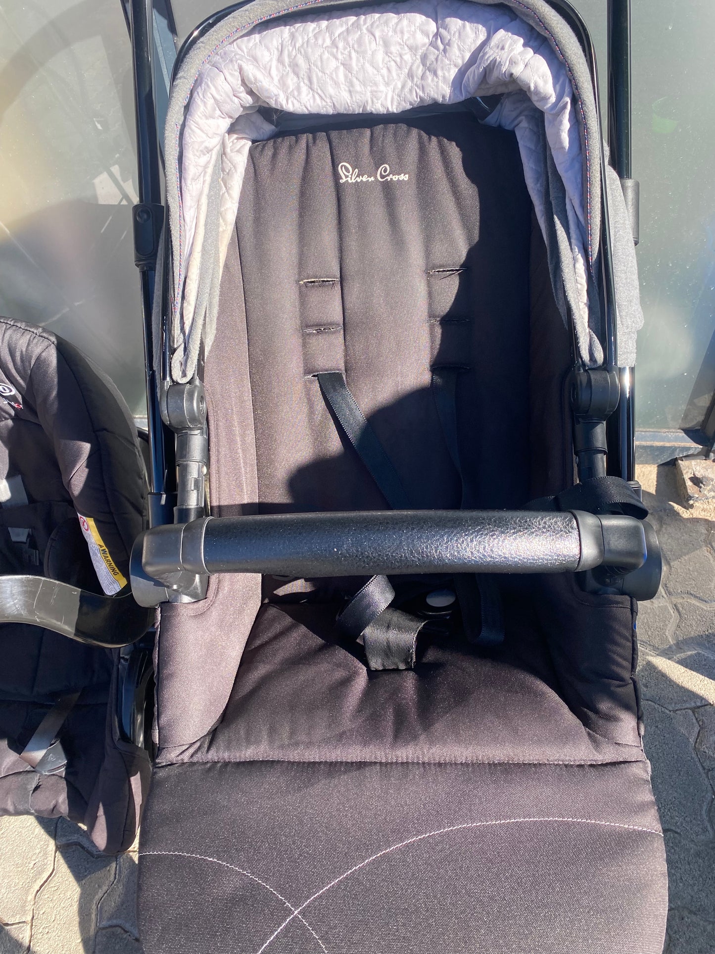 Silver Cross Pioneer Limited Edition Pram and Bassinet with accessories
