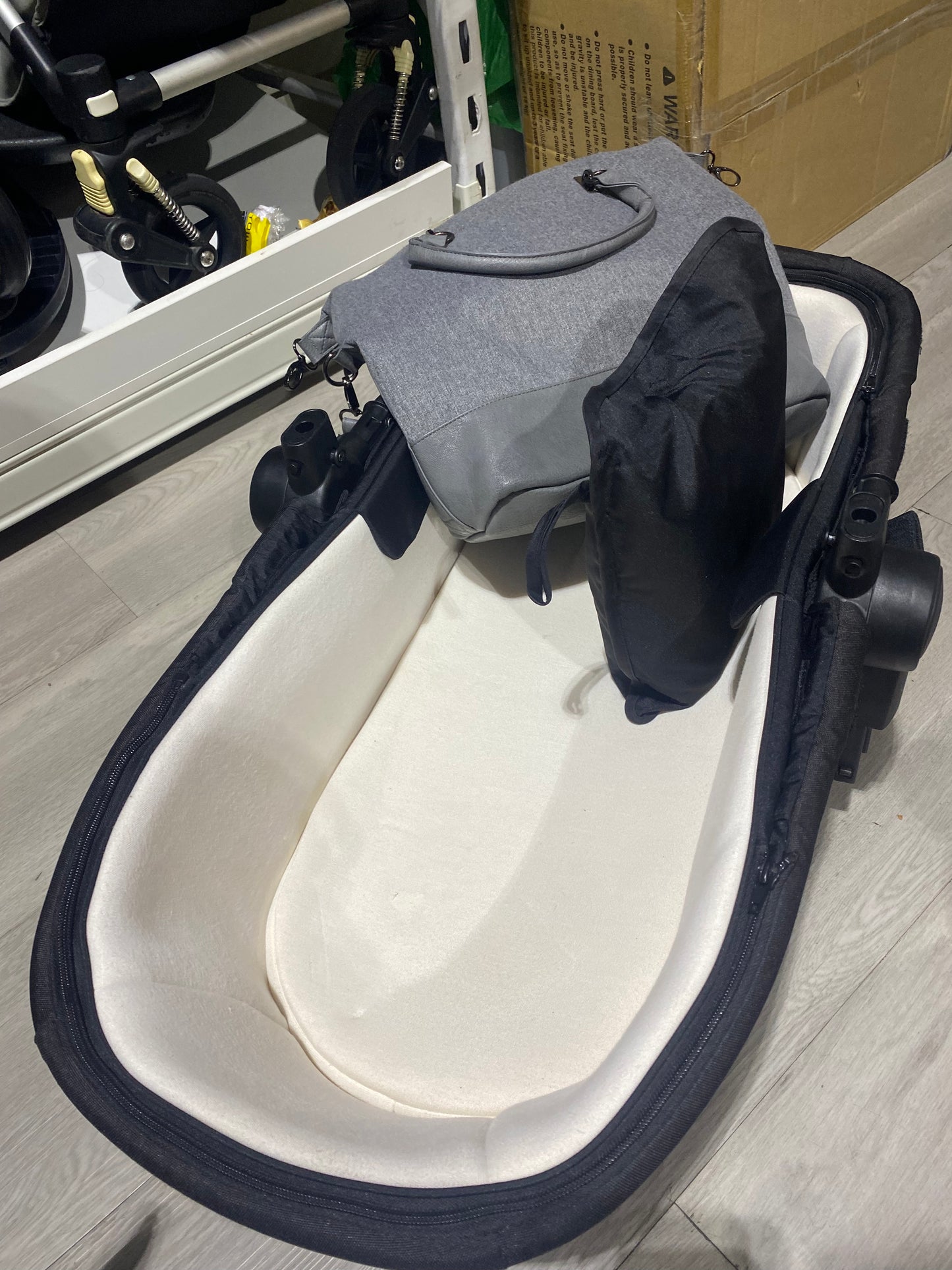 Silver Cross Pioneer Limited Edition Pram and Bassinet with accessories