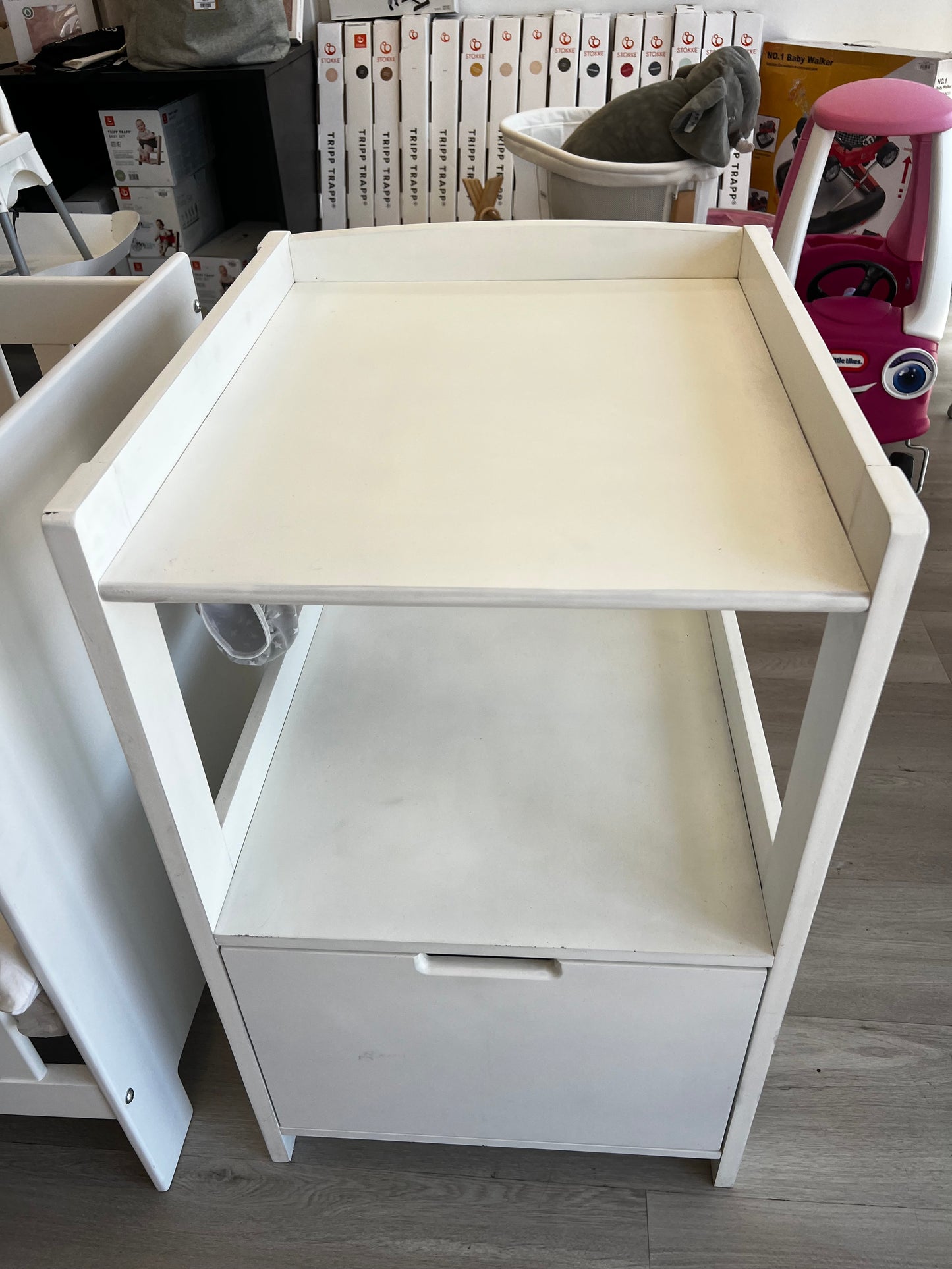 White Compactum