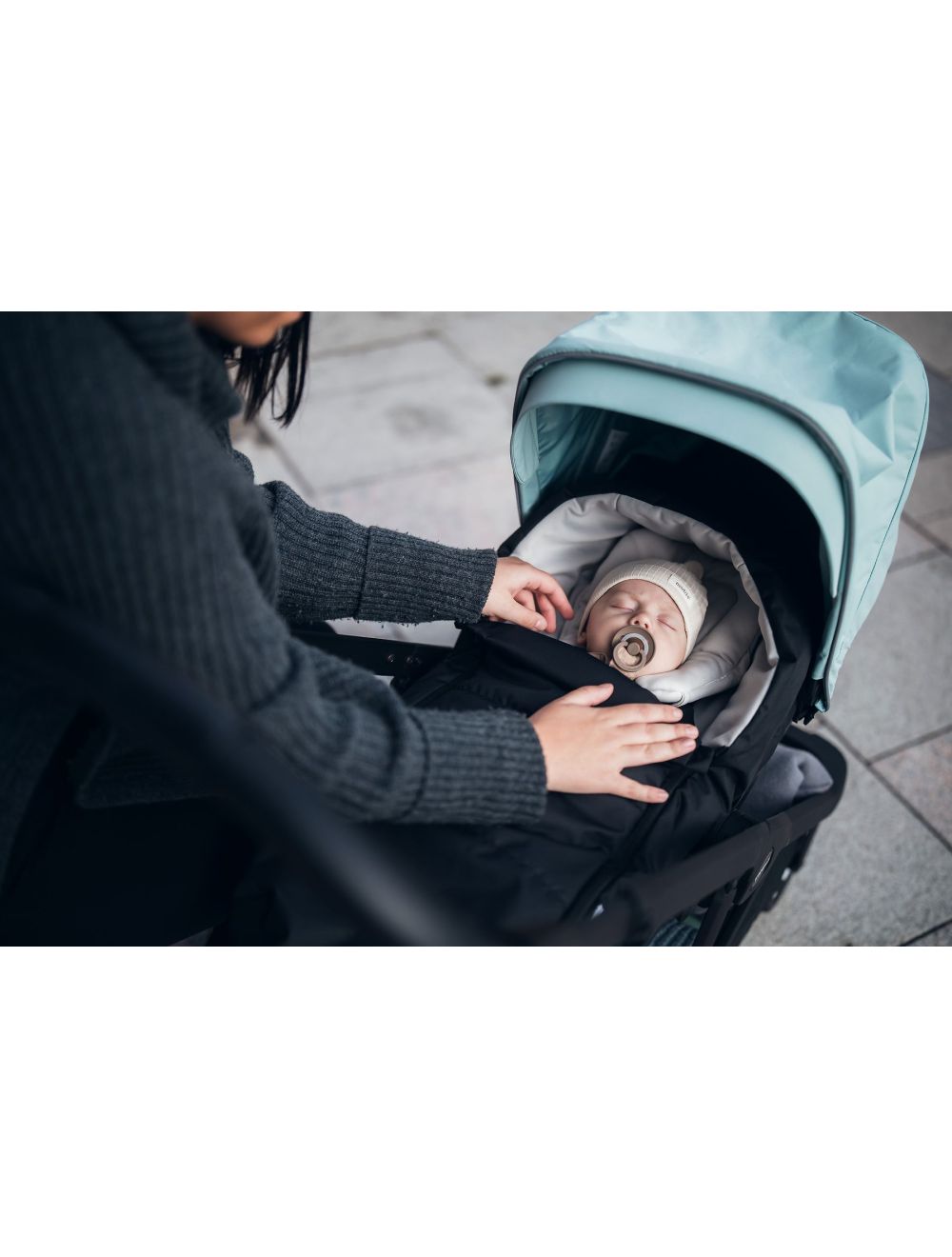 Thule Newborn Nest - Black