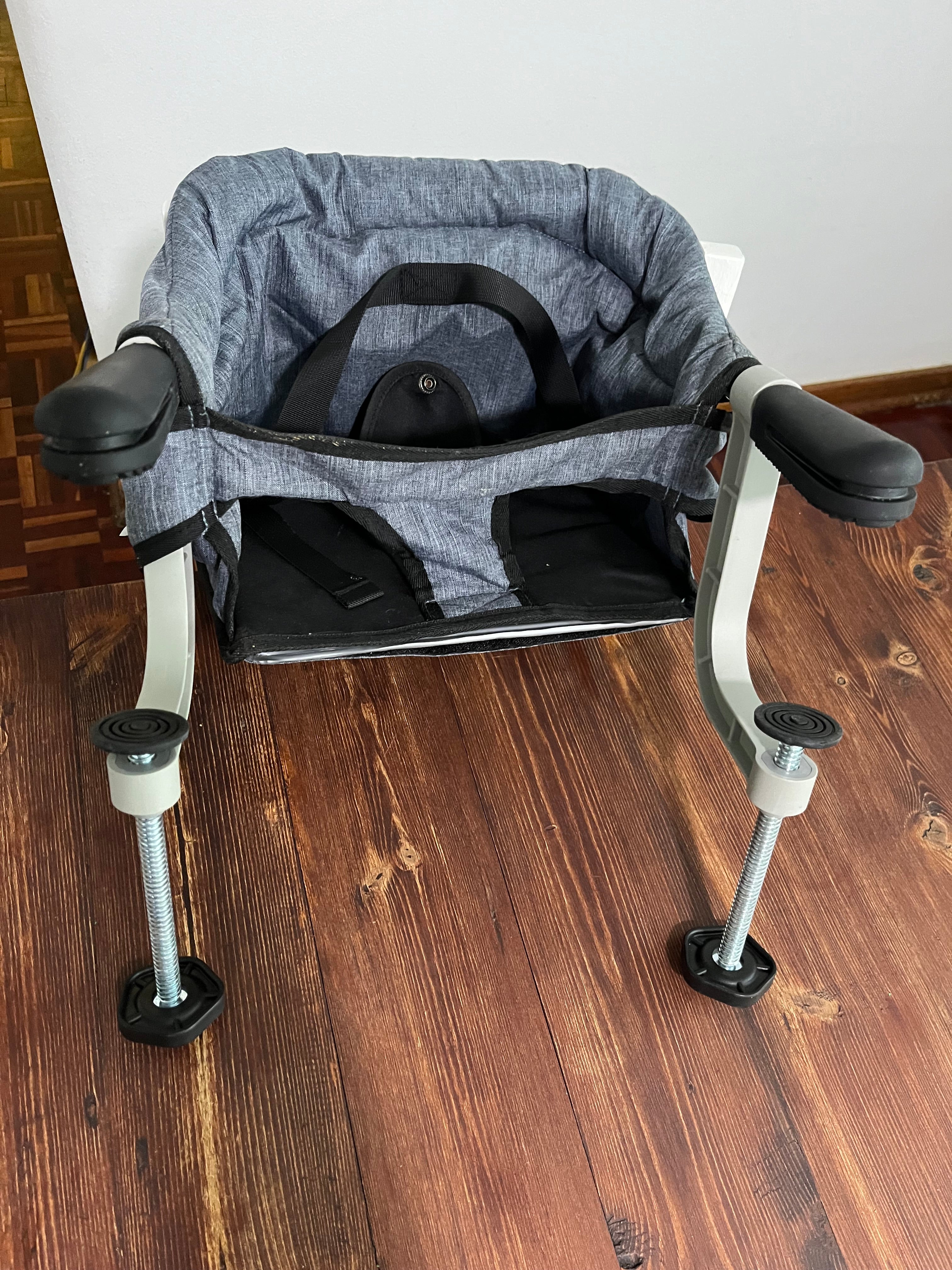 Toogel Hook On High Chair*