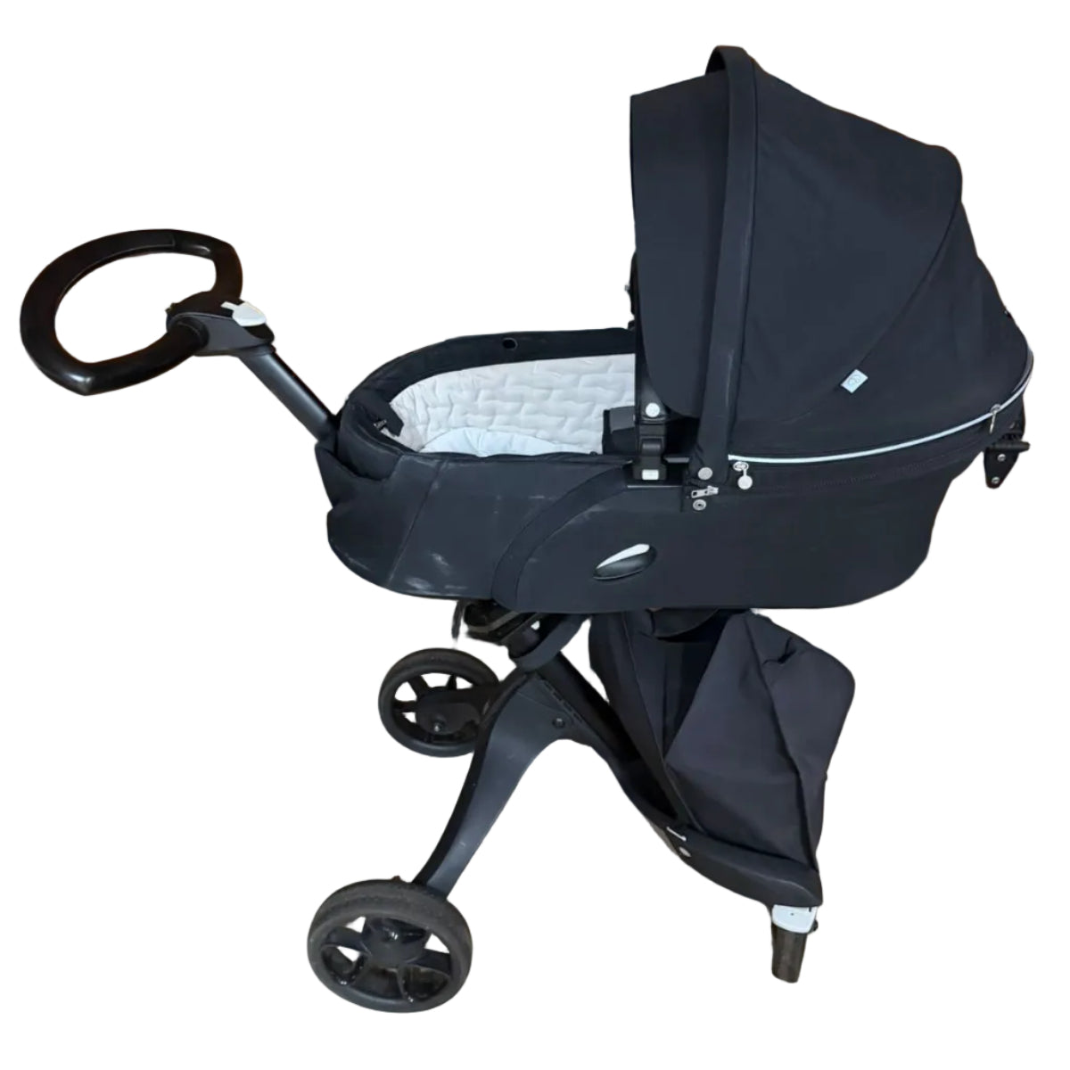 Stokke Xplory V6 Black + Bassinet* – PR3LOVED