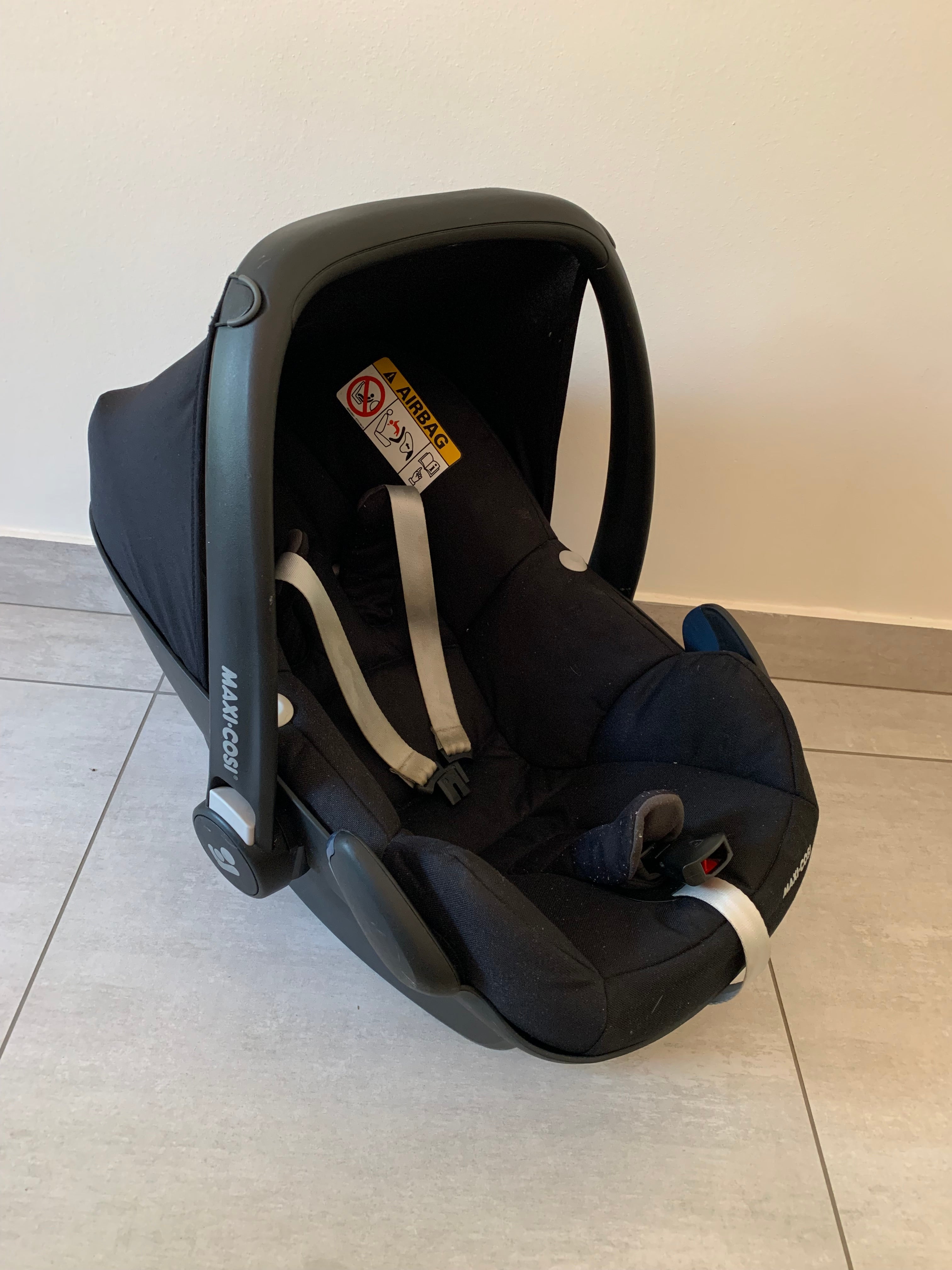 Maxi Cosi Pebble Pro - essential graphite*