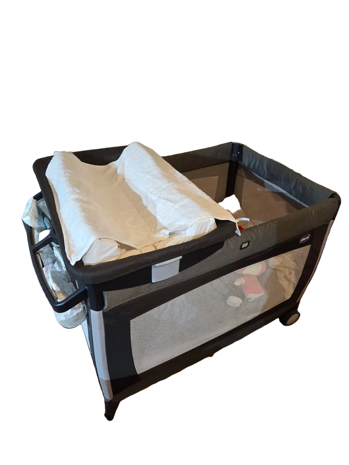 Chicco Lullaby Playard camp cot*