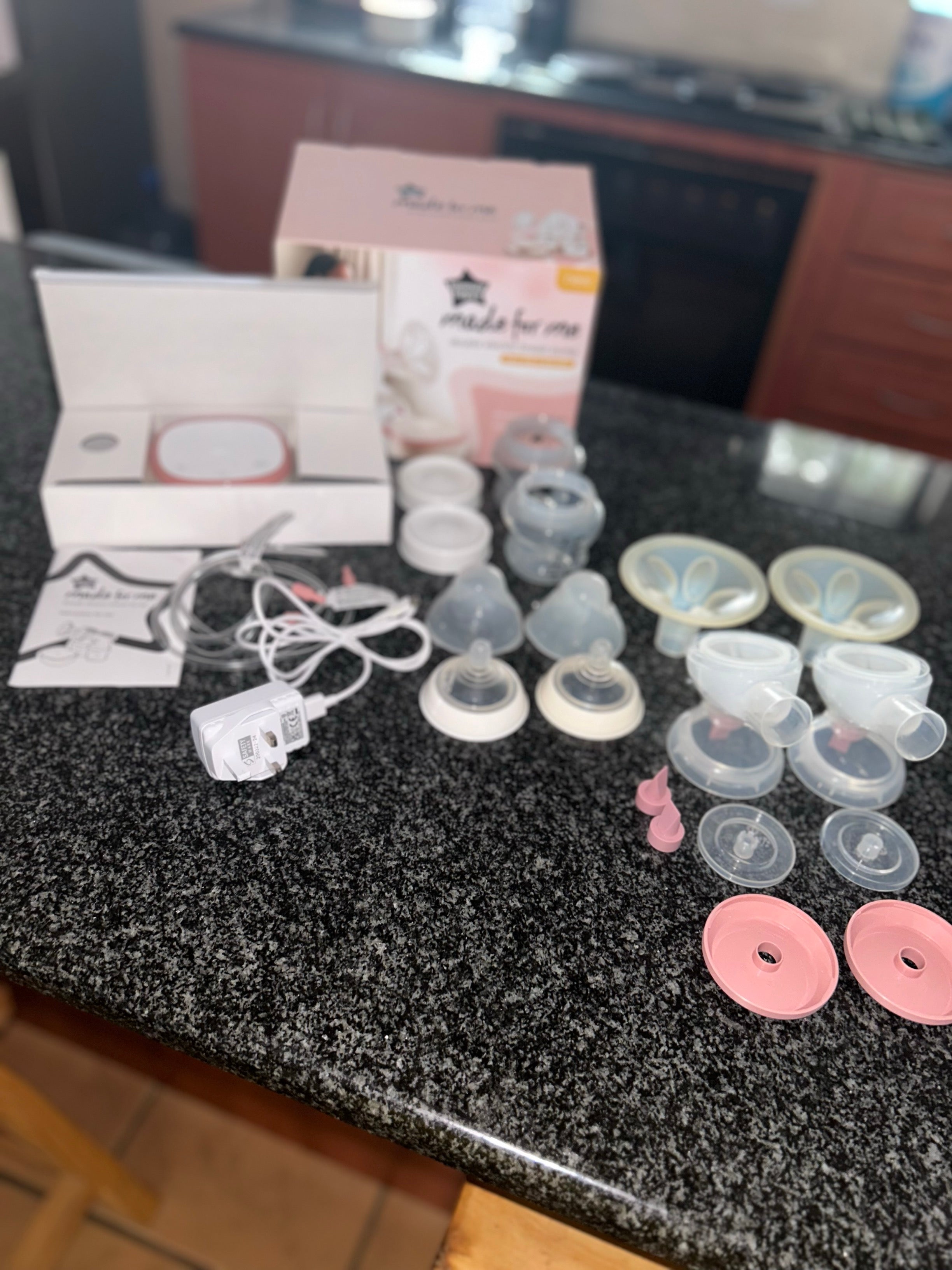 Tommy Tippee electric double breast pump*