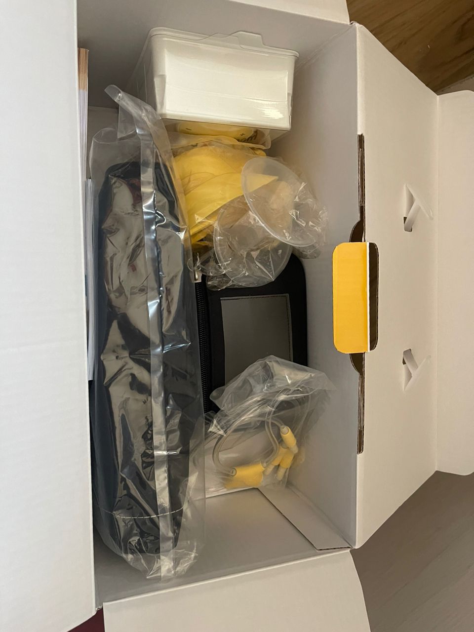Medela Freestyle Double Electric Pump (NOT USED)*
