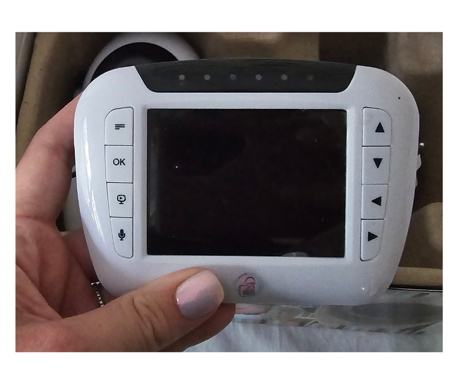 BabyWombWorld LCD Wireless Rotating Video Baby Monitor (Model: 8036)*
