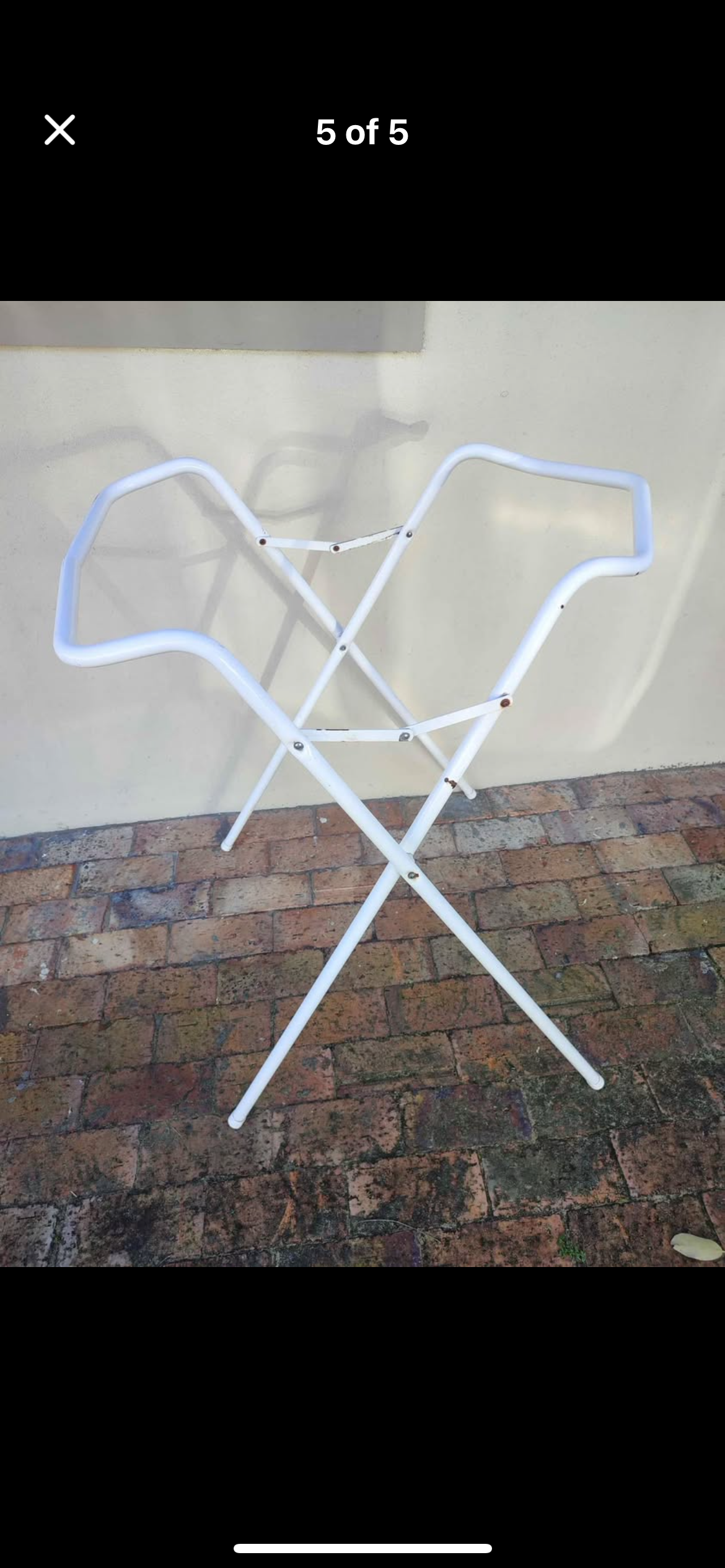 Baby’s r us bath on stand*