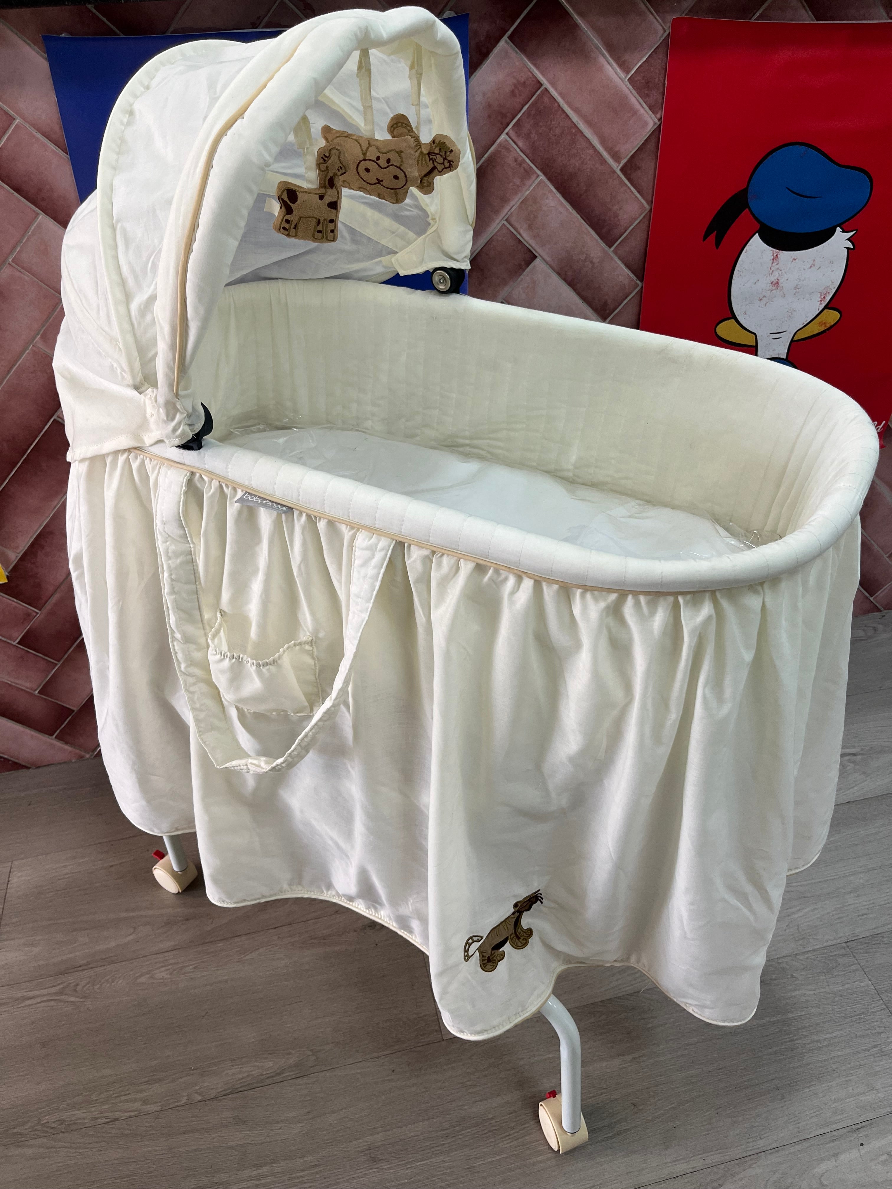 Babyhood Breathe Eze Classic Bassinet