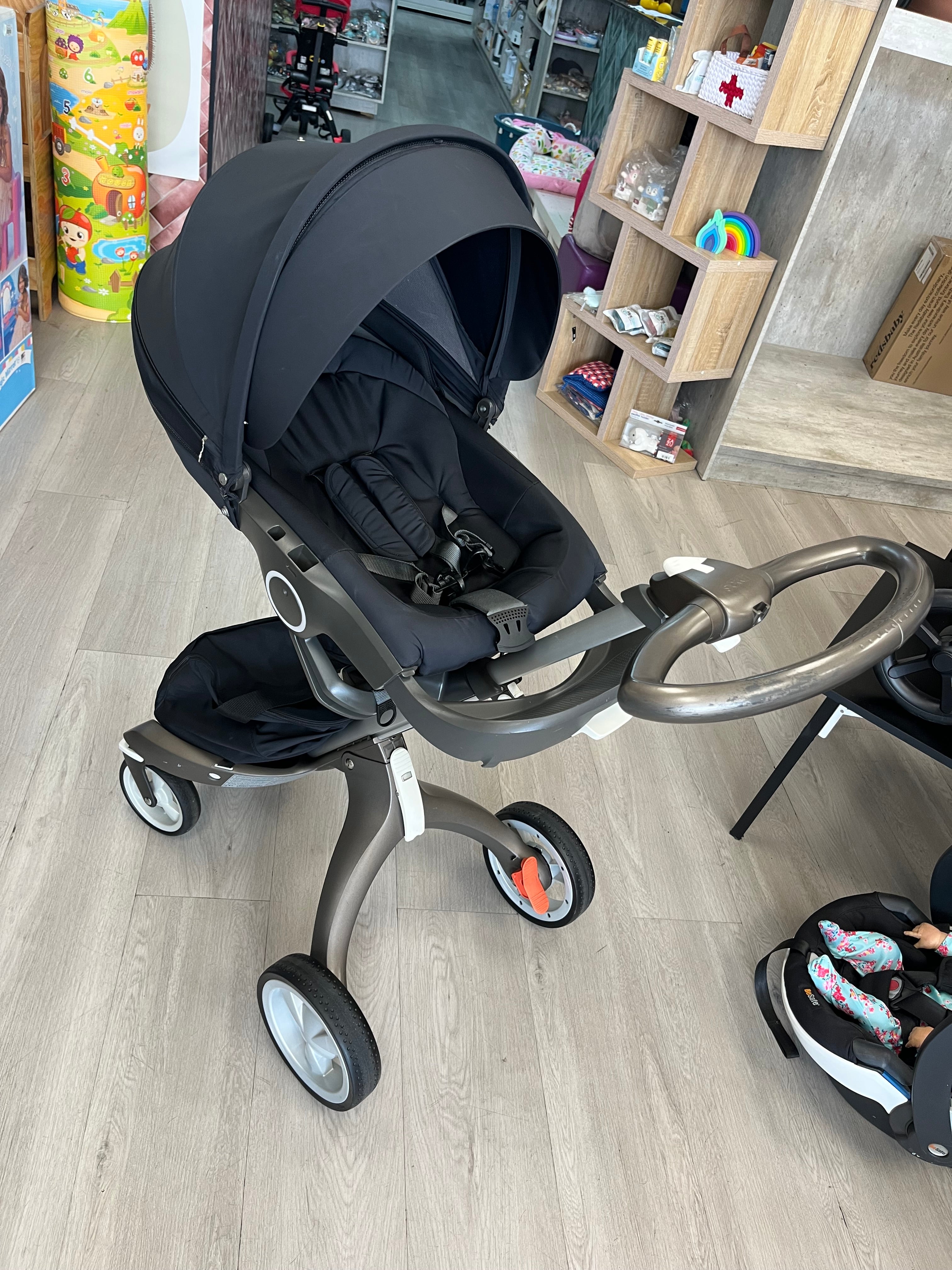 Stokke Xplory V5 Stroller - Black*