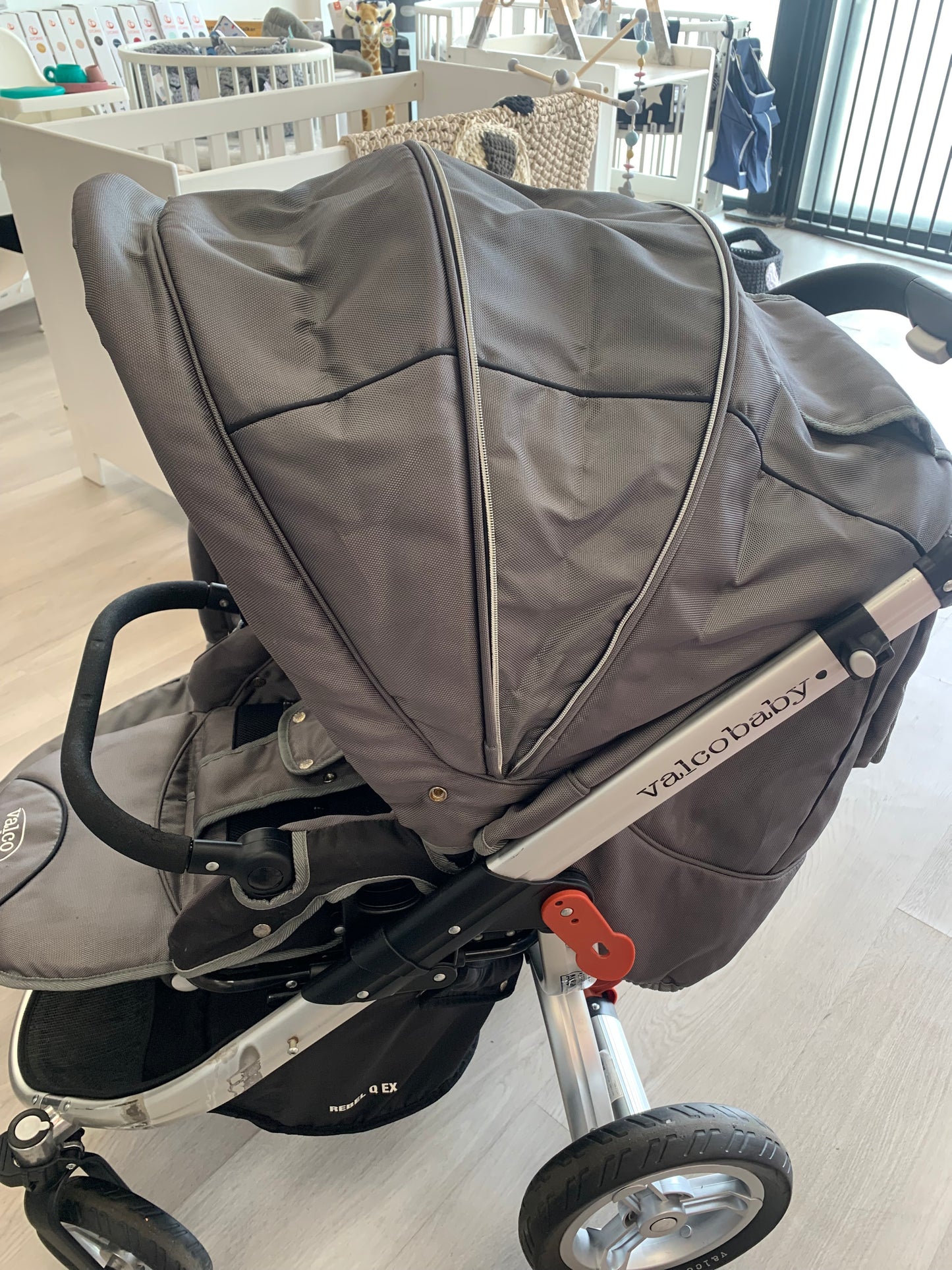 Valco Baby Rebel Q Pram