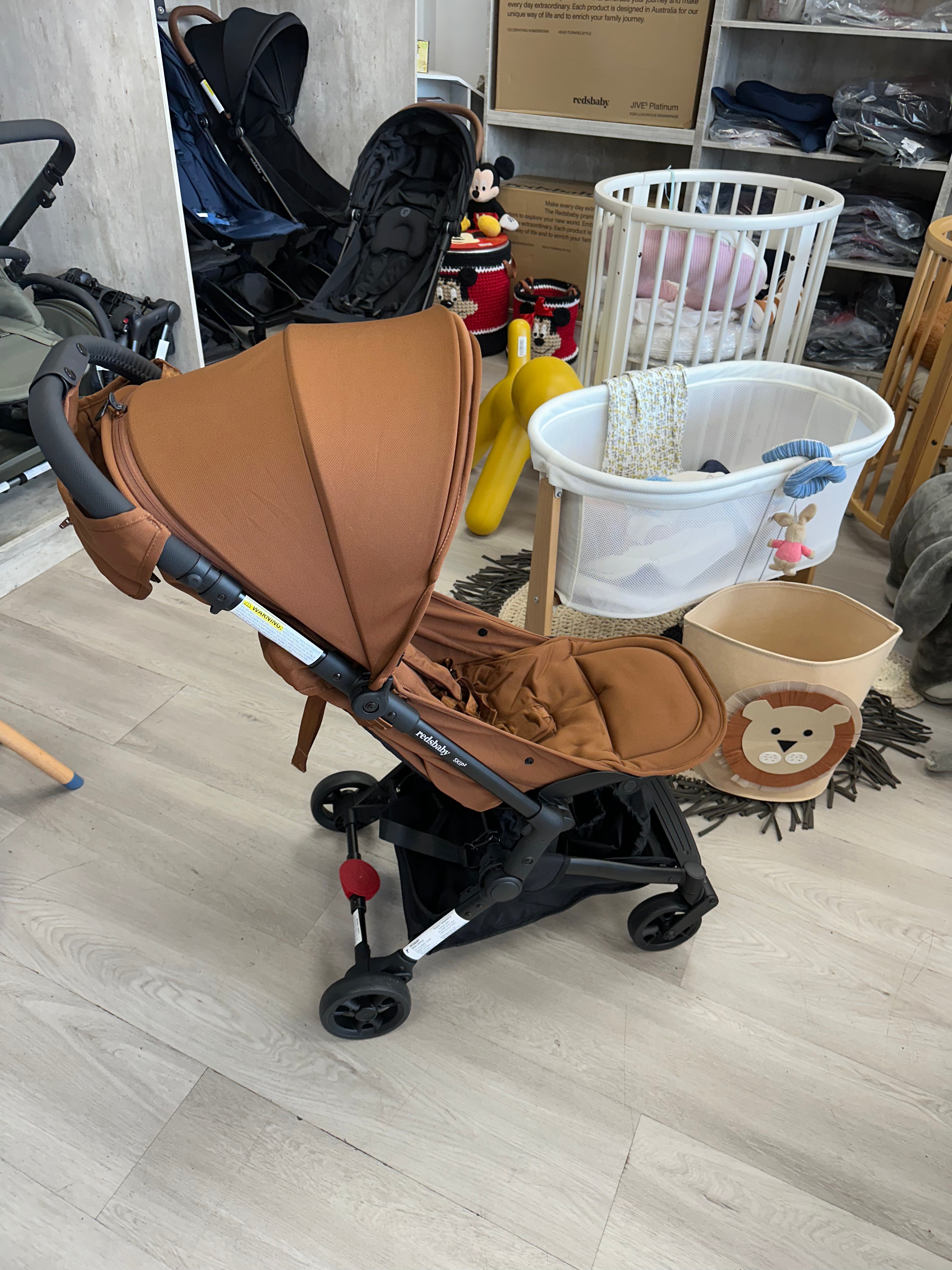 Second hand baby pram hotsell