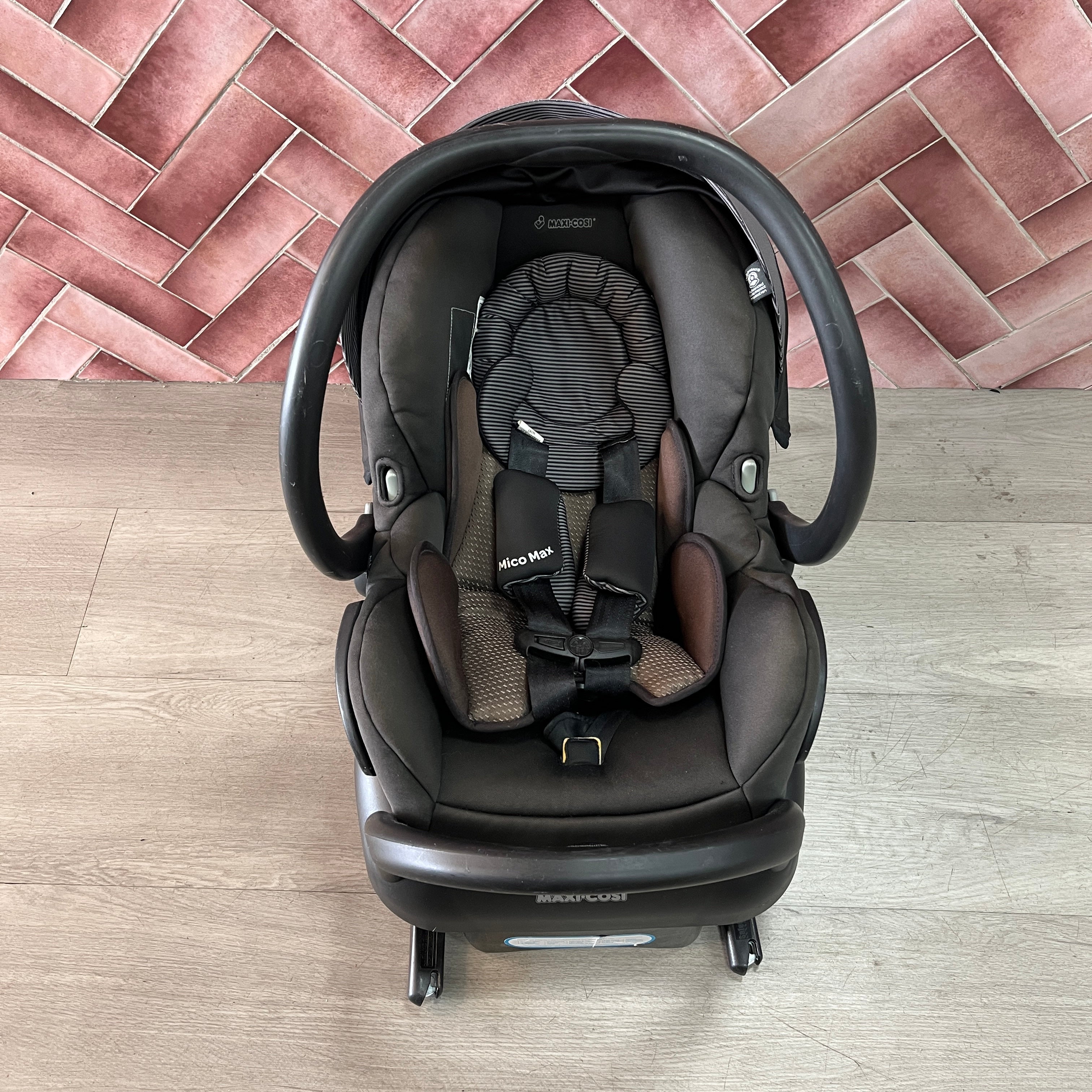 difference between maxi cosi mico 30 and max 30 Maxi-Cosi Mico Max 30 & Isofix – PR3LOVED