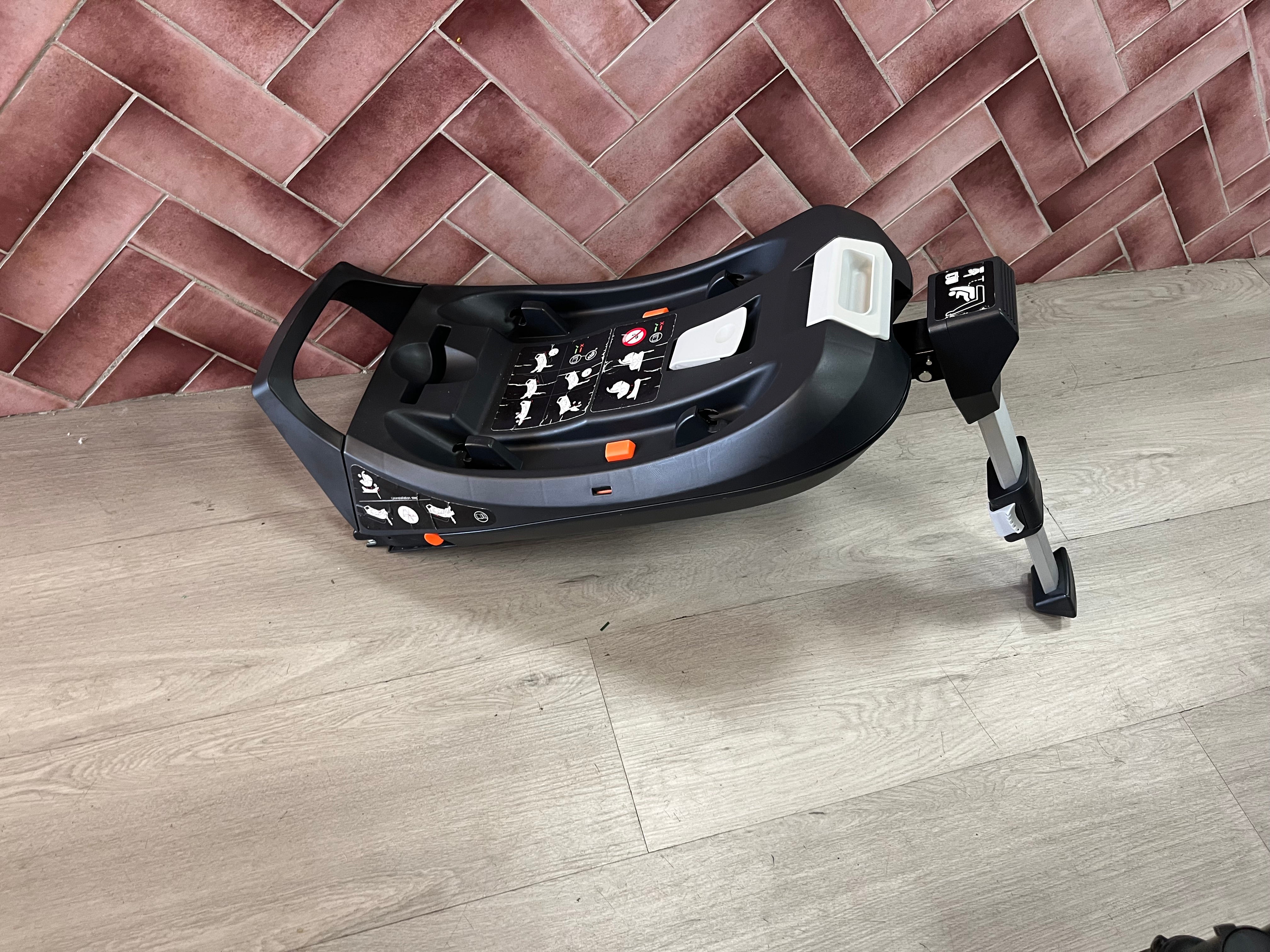Noola Isofix Base