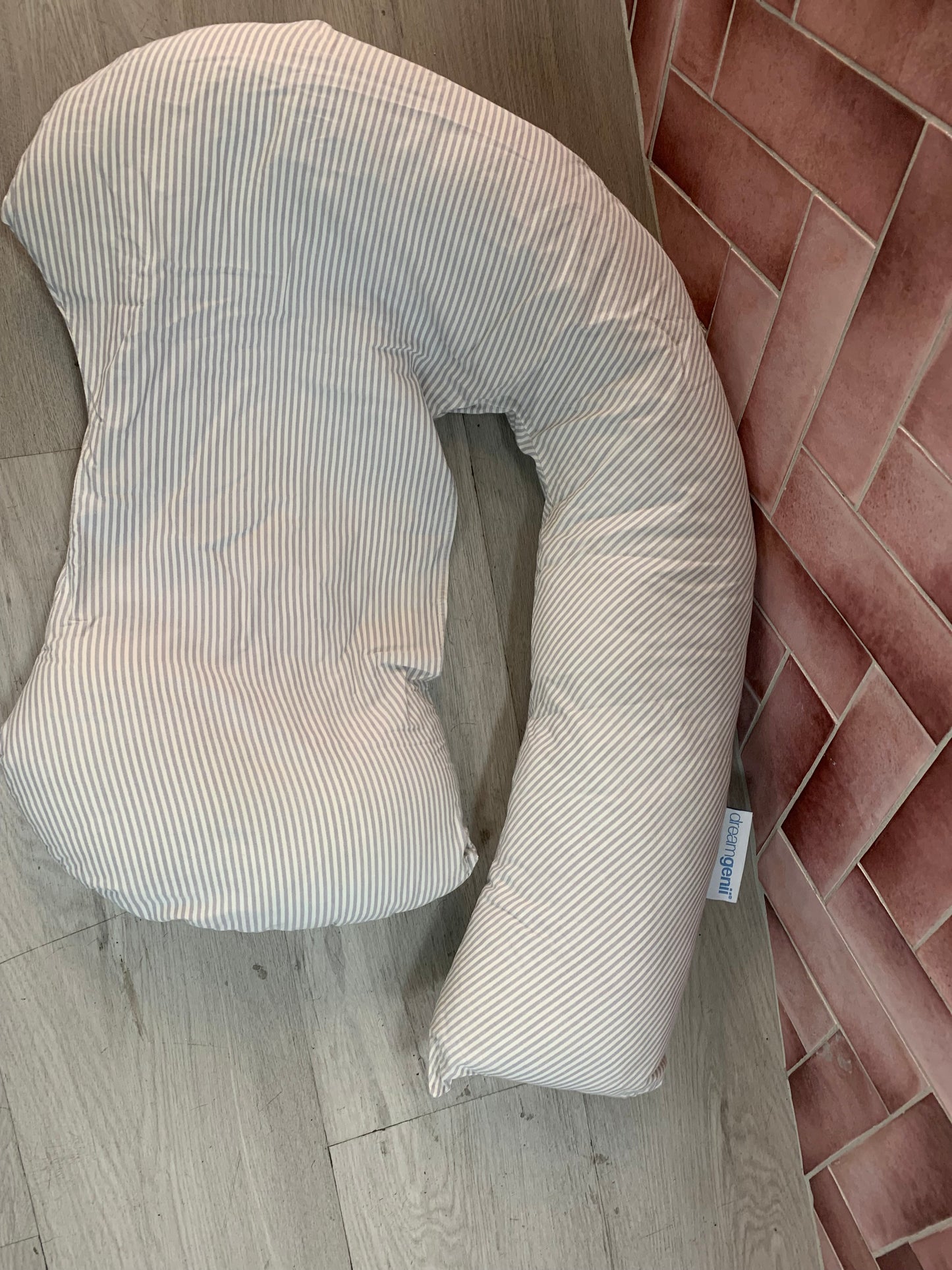 Dreamgenii® Pregnancy Support and Feeding Pillow
