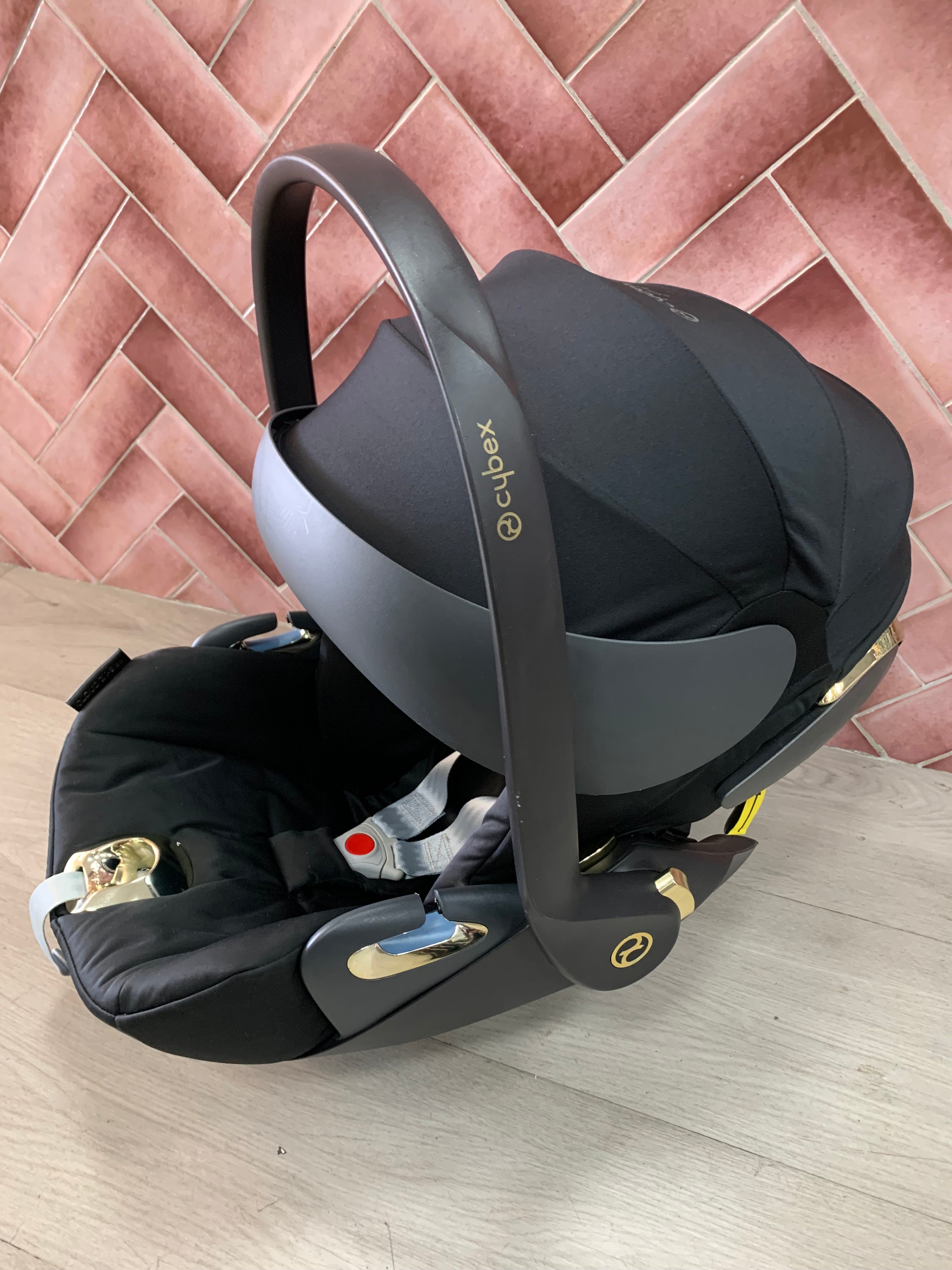 CYBEX Cloud Z i-Size Car Seat - Wings by Jeremy Scott