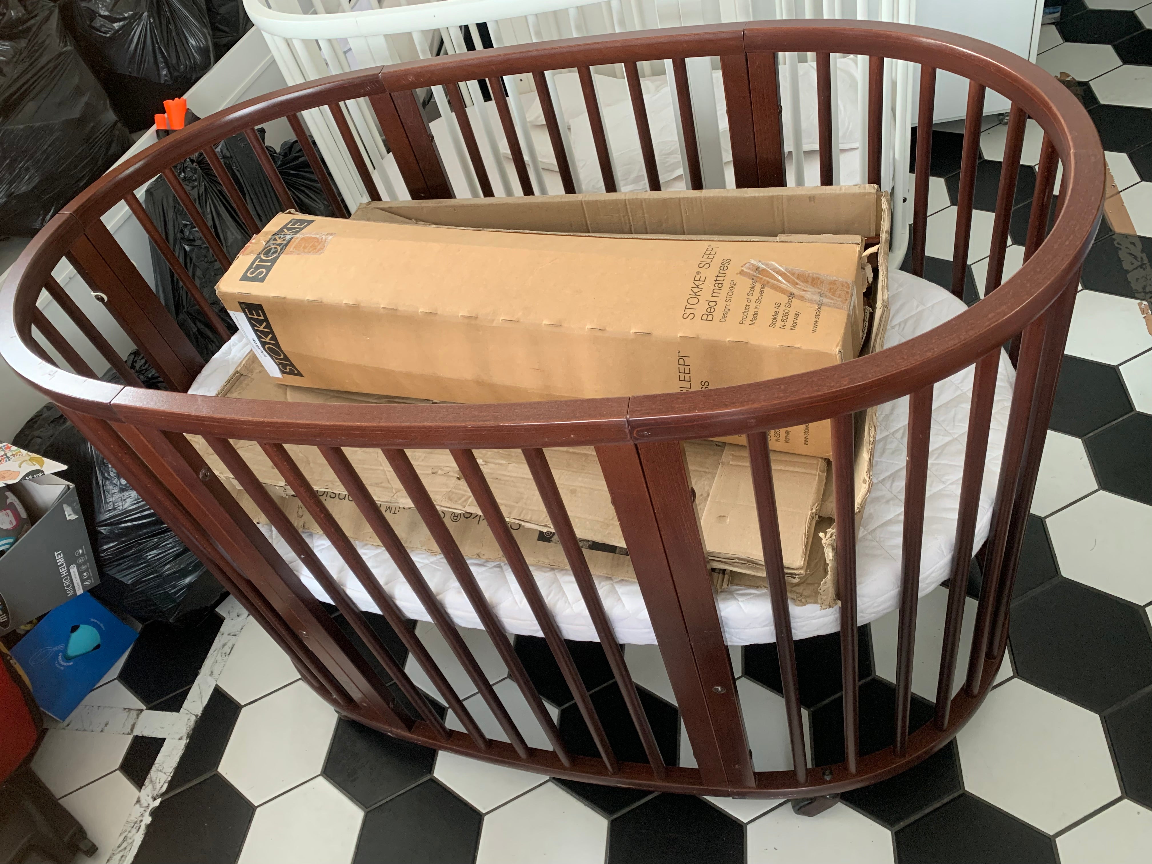 Stokke Sleepi Bed & Mini Combo - Walnut