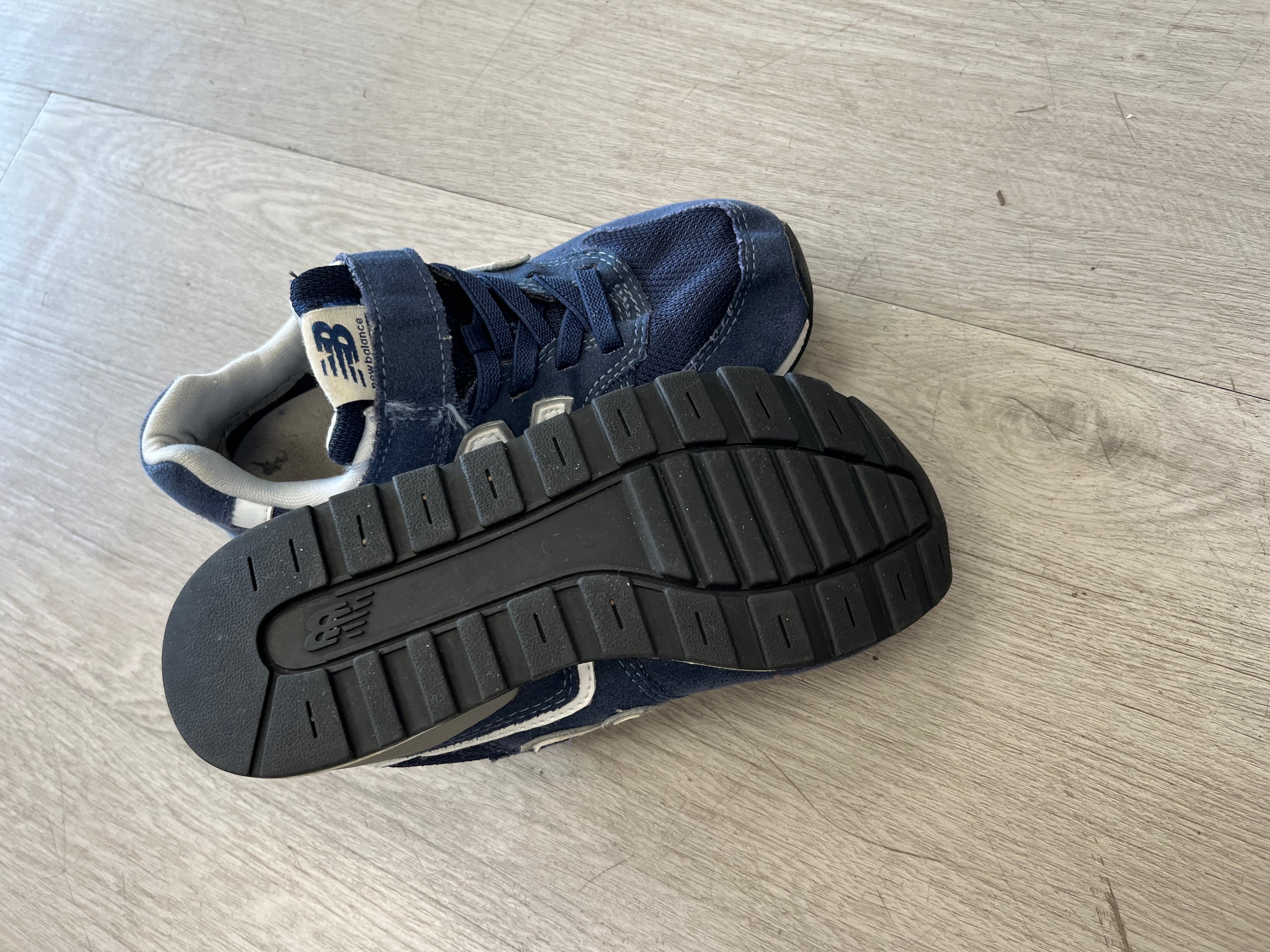 ASSORTED BRANDED SNEAKERS