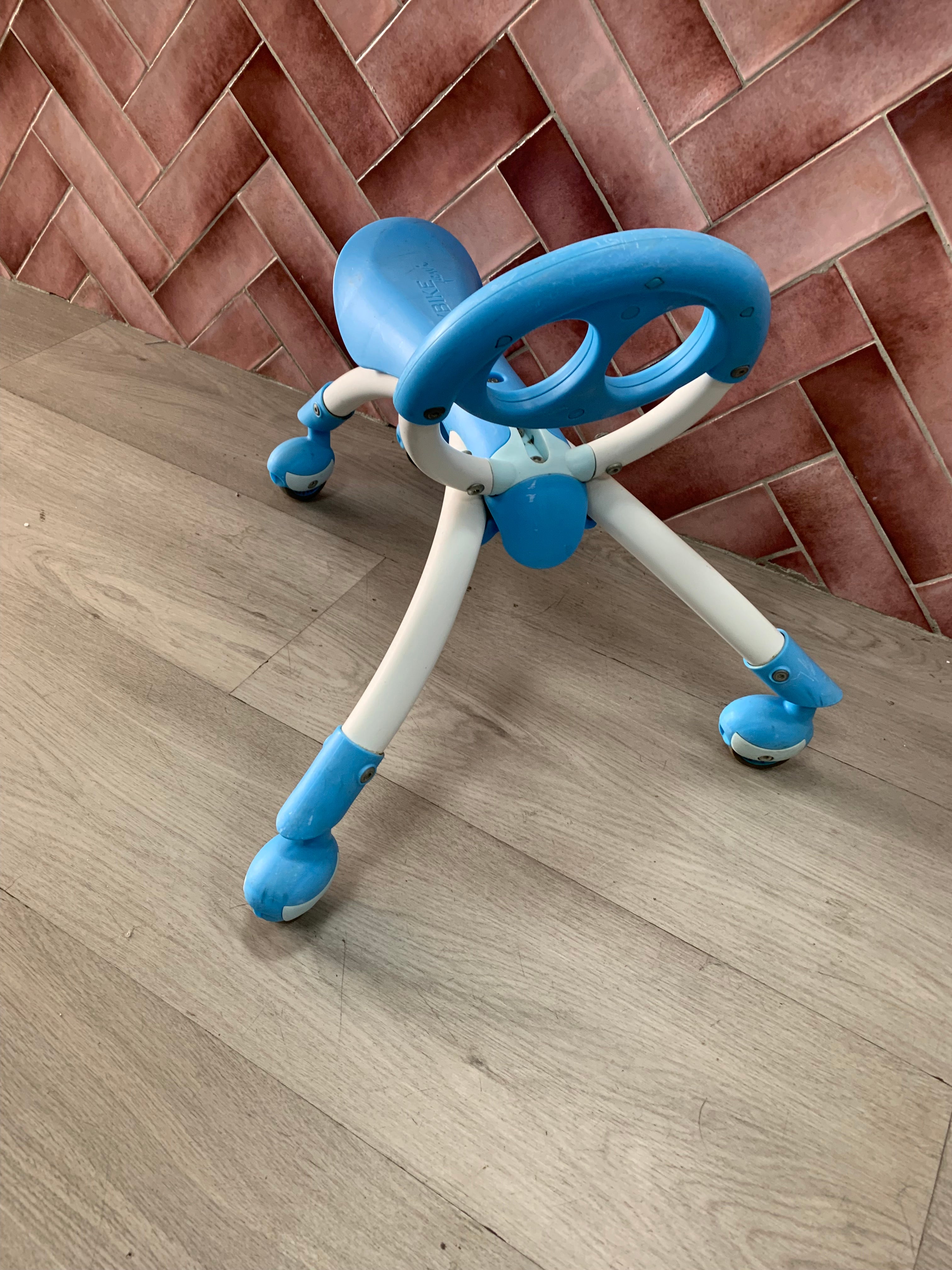 YBike Pewi Ride On - Blue