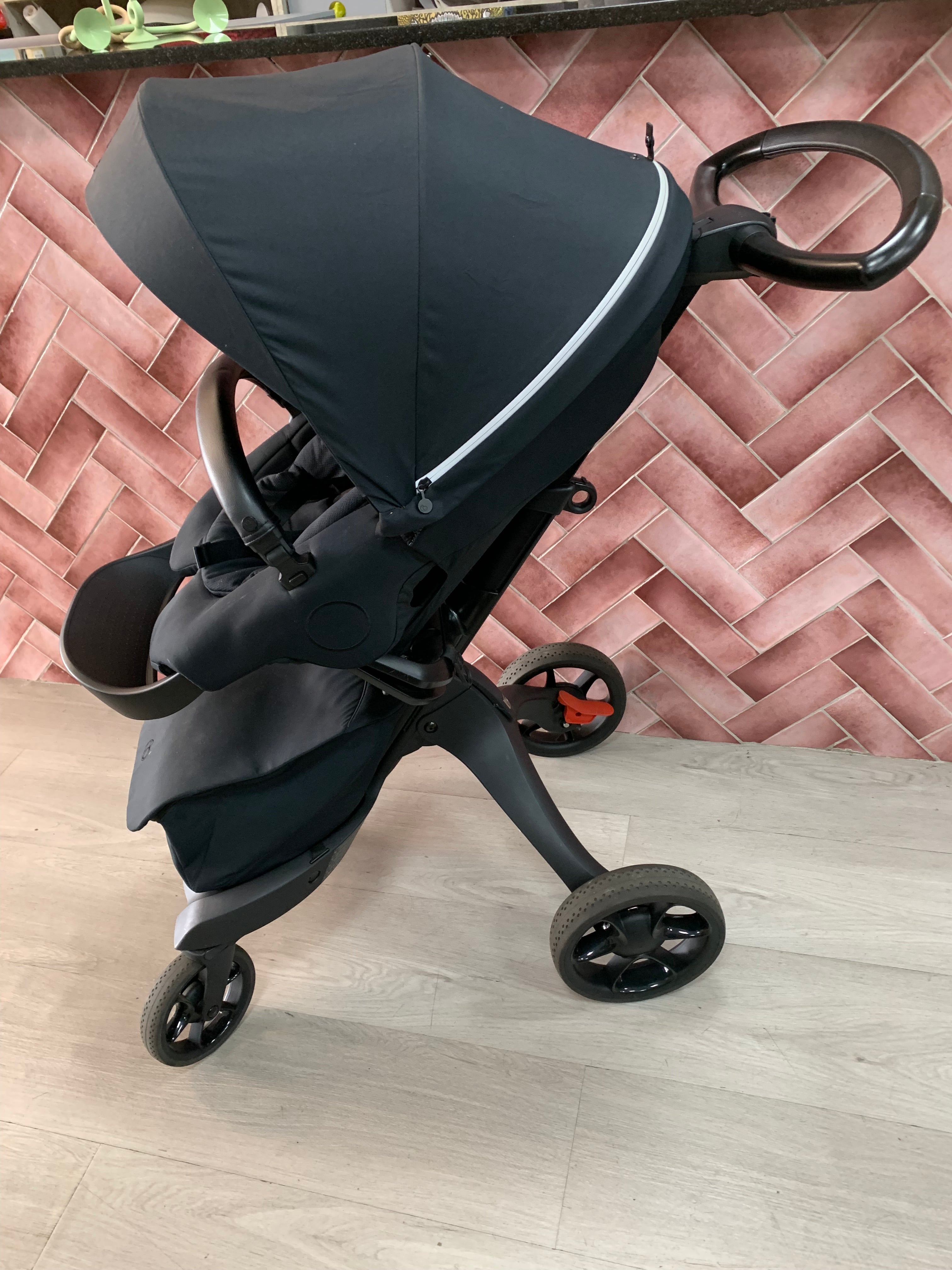 STOKKE® XPLORY® X - RICH BLACK*