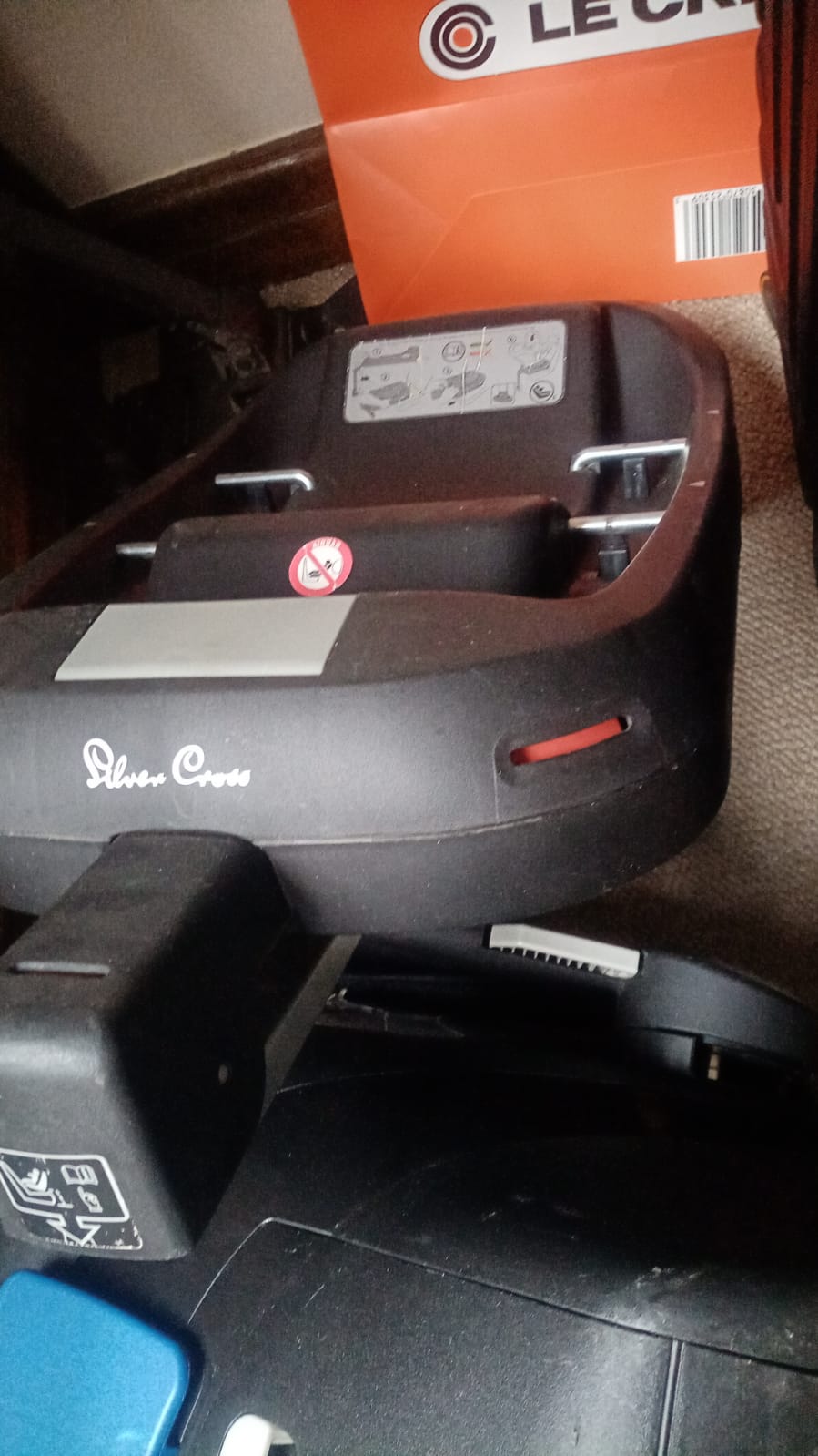 SilverCross Simplicity car seat and Isofix*