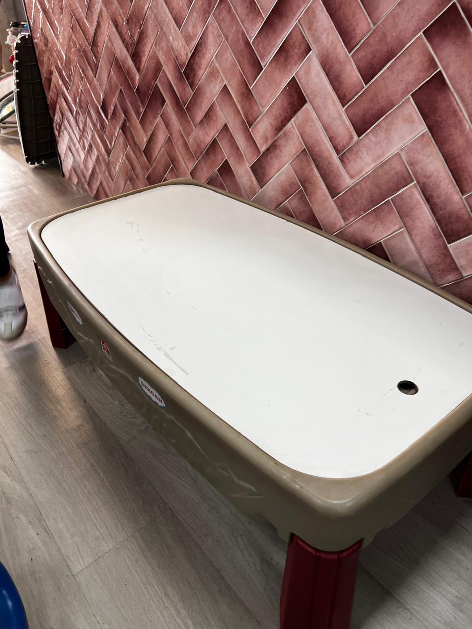 Step 2 Deluxe Canyon Train Track Table*