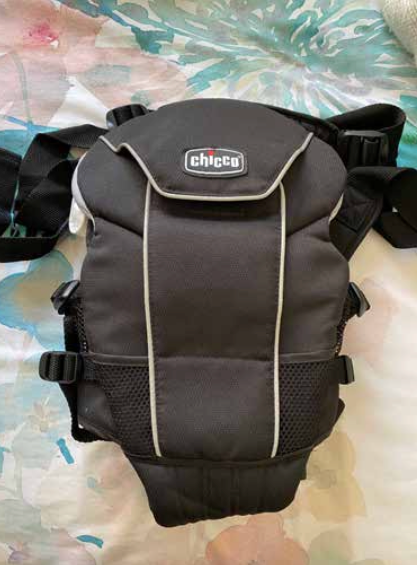 CHICCO - Ergonomic multi-position baby carrier.*