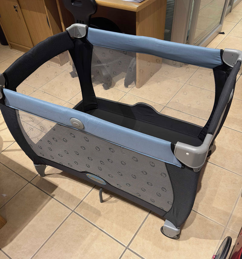Graco camp cot*